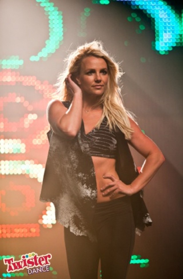 Britney Spears Showing her stomach on the set of  Twister Dance commercial